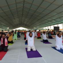 performed Yoga with Jharkhand CM Shri Raghubar  Das & a large number of people from all walks of life on the occasion of International Yoga Day at Prabhat Tara Maidan, Dhurwa in Ranchi.