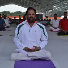 performed Yoga with Jharkhand CM Shri Raghubar  Das & a large number of people from all walks of life on the occasion of International Yoga Day at Prabhat Tara Maidan, Dhurwa in Ranchi.