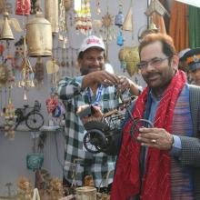 The Union Minister for Minority Affairs, Shri Mukhtar Abbas Naqvi visiting the Stalls, at Hunar Haat, at Islam Gymkhana Marine Lines, in Mumbai on January 08, 2018.