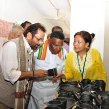 Dated: 25.09.2017, I along with Puducherry Chief Minister Shri V Narayanasamy inaugurated Hunar Haat, being organised by Minority Affairs Ministry at Puducherry.